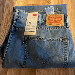 Brand new with tags mens Levis 505 regular fit size 38x32